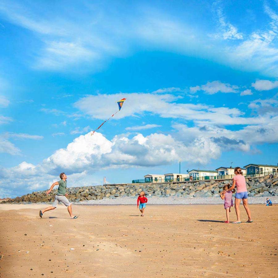 Caravan Hire Golden Sands Sea Front Kinmel Bay Exterior foto